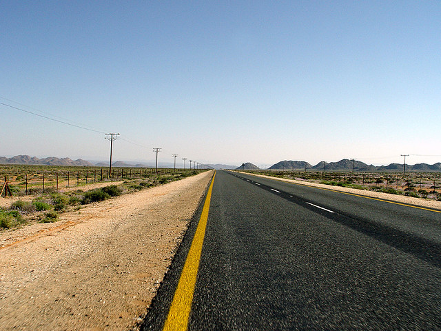 居心地の悪い場所に出向く
